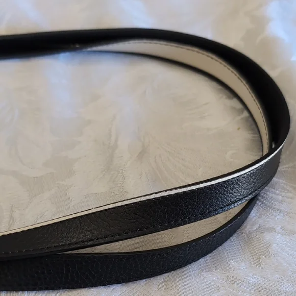 Black and White Striped Tote Bag with Pouch - Picture 14 of 14